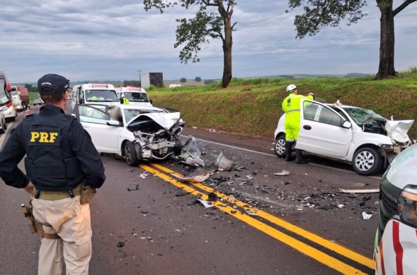  Acidente na BR-277: mãe e filho morrem após batida frontal; cinco ficam feridos