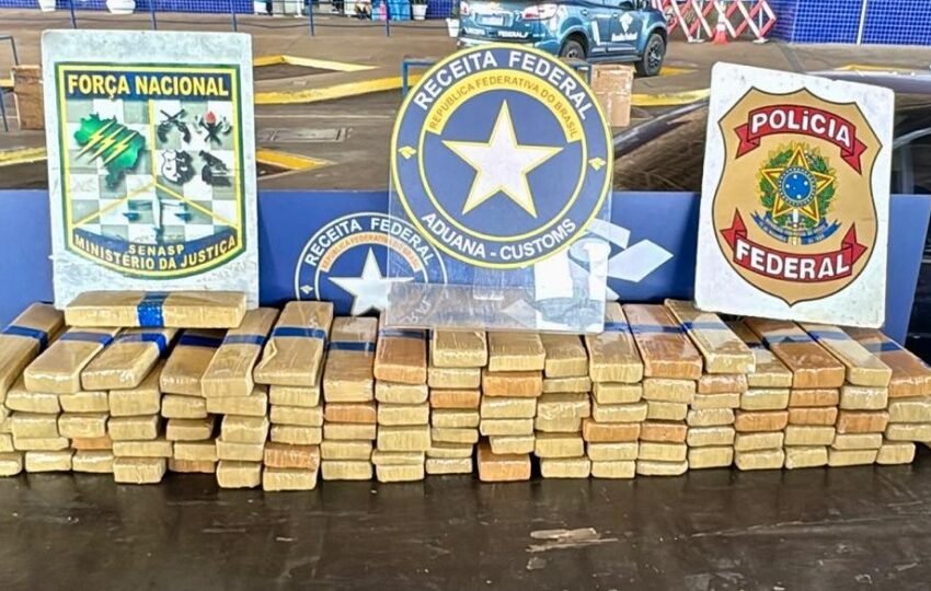  Droga escondida em fundo falso: quase 100 kg de maconha apreendidos na Ponte da Amizade